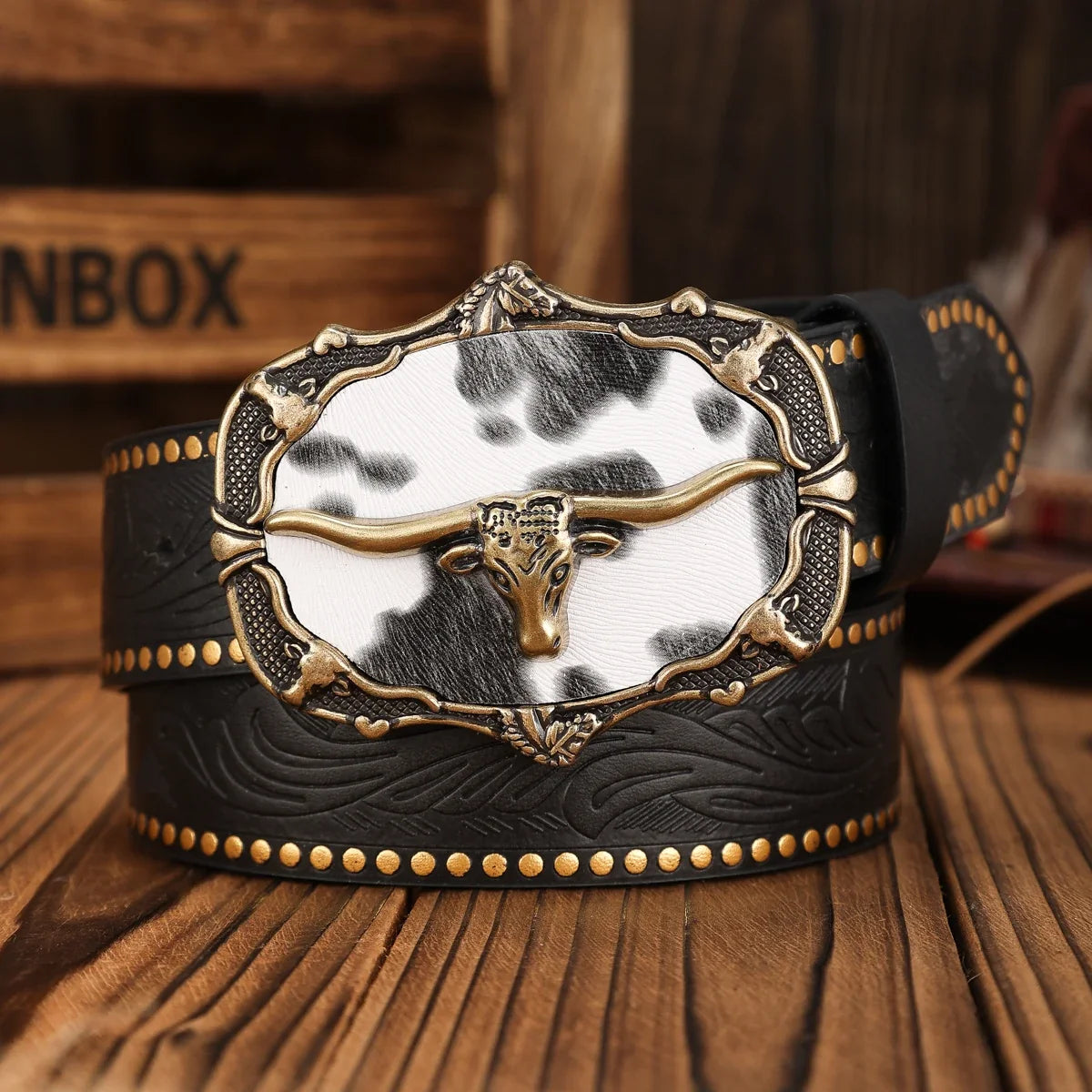 A PU Belt Suitable for Both Men and Women, Combining the Style of Western Denim and Retro, Is Perfect for Daily Casual Outings
