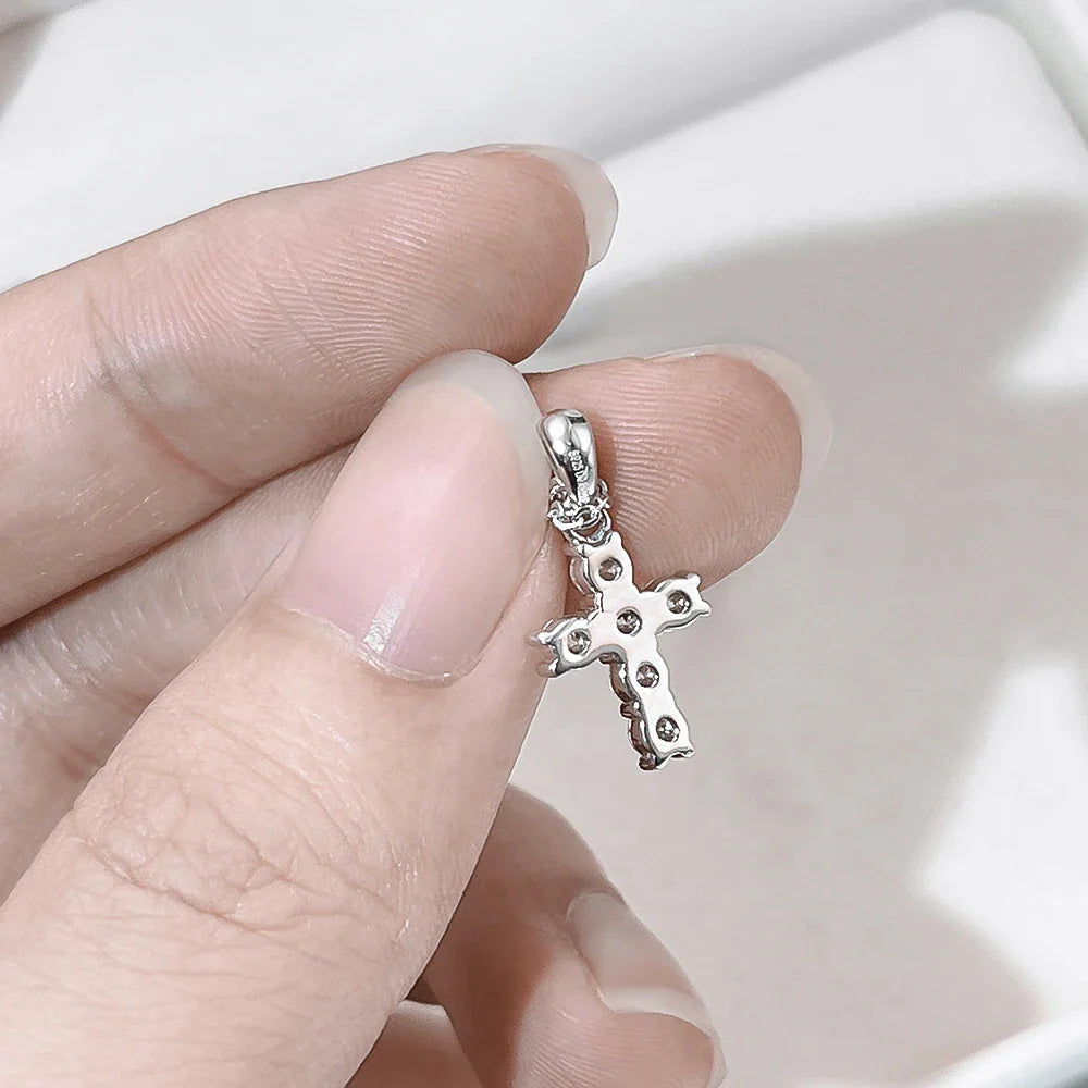 100% Real 0.6ct Moissanite Jesus Cross Pendant Necklace for Women Party S925 Sterling Silver Diamond Chain Necklaces Gift