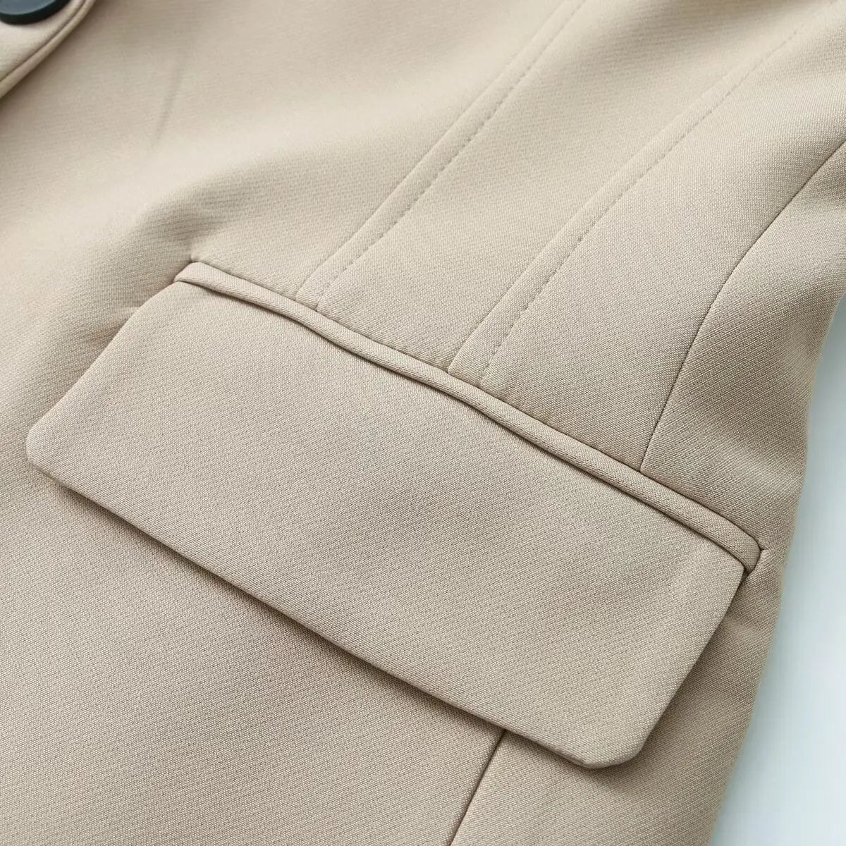 2026 New Office Women's Blazers & Jackets Fashion Slim Elegant Spring Women's Jacket Chic Young Commuter Warm Long Sleeve Blazer