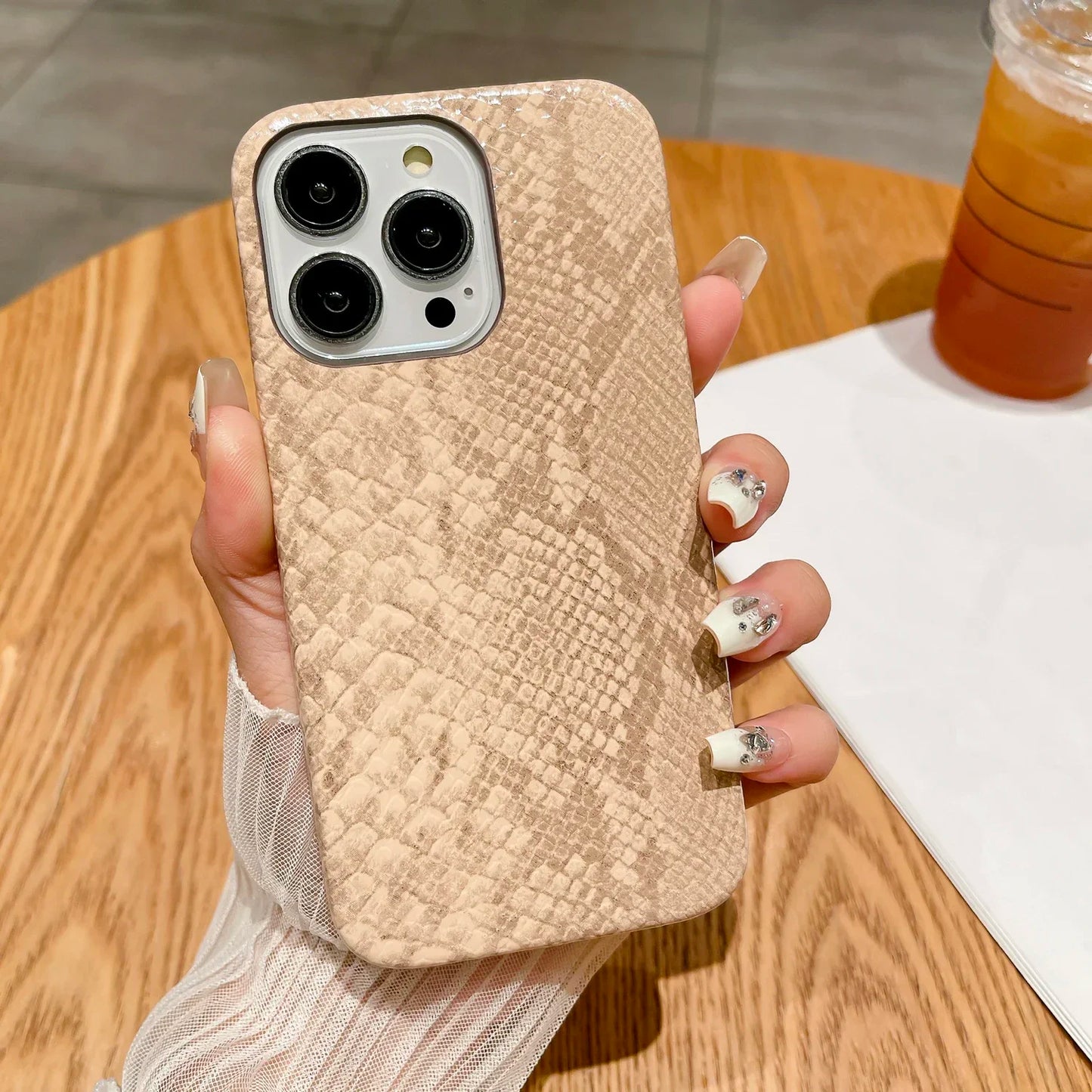 Luxury Snake Texture Leather Phone Case for iPhone 16 15 14 Pro Max Plus 13 12 11 Cases Leather Soft Cover Woman Girl