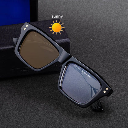 2026 New European and American Fashion Square Frame Photochromic Sunglasses for Men, Retro and Unique Outdoor Driving Sunglasses