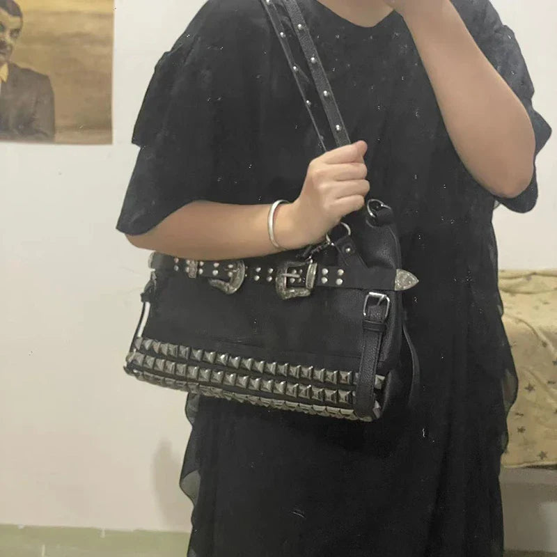 Spice Girl Carved Leather Buckle Bag Large Capacity PU Fashion Rivet Cool Handbags Oblique Straddle Portable Punk Tote Bags