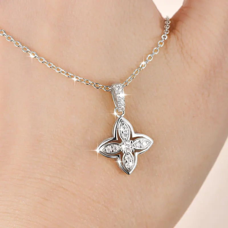 Luxury Shiny Four-Leaf Flower Pendant Necklace Certified Moissanite Diamond Necklace for Women 14k Gold Filled Jewelry