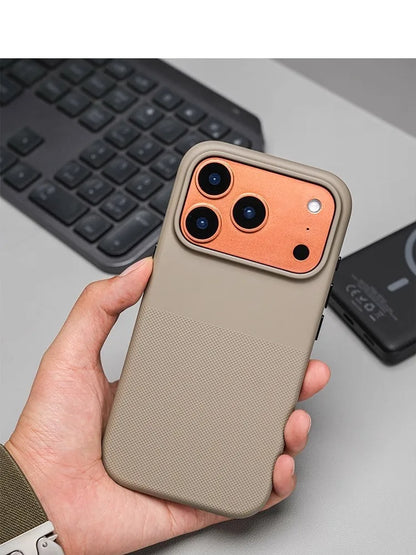 جراب هاتف مغناطيسي مضاد للسقوط بنمط نقطي بملمس طبيعي لهاتف iPhone 17 Pro Max متوافق مع MagSafe مع غطاء حماية بزر التحكم بالكاميرا
