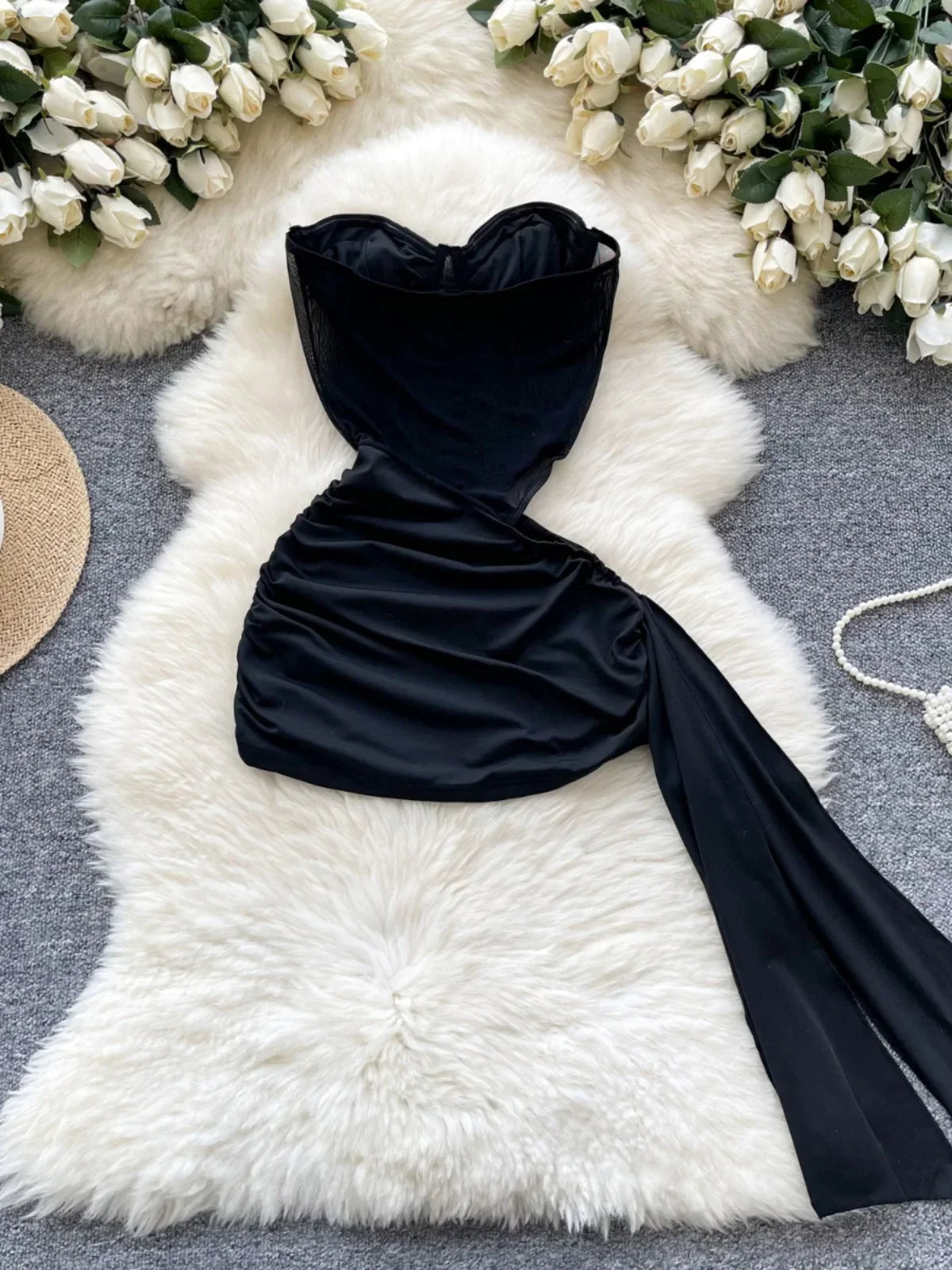 American Sexy Hollowed-out Waist Tube Top Dress for Women's Pleated Waist Hip-wrapped Streamer Girl's Short Dress