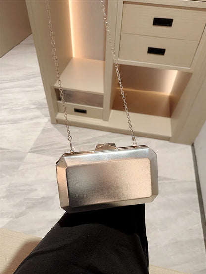 European and American Fashionable Dinner Bag Metal Buckle Clutch Bag Square Box Bag Crossbody Chain Bag Evening Bag Dress Bag