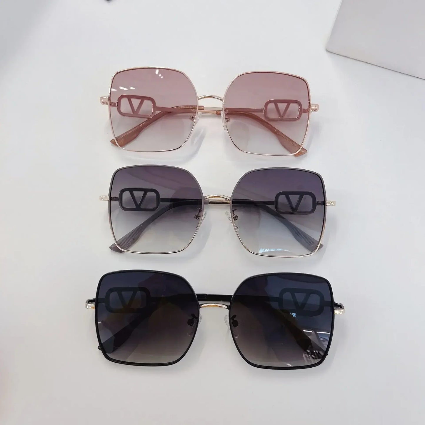 2025 New Fashion Metal Square Polarized Sun Glasses Women Luxury Diamond UV400 Sunglasses Ladies Oversized Eyewears Gafas De Sol