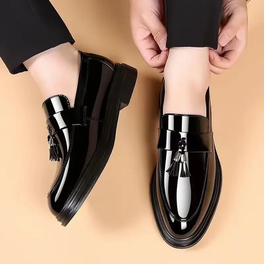 Black Social Shoe for Men Casual Business Patent Leather Bright Upper Dress Shoes Man New Low Price 39 Suit Cheap Liquidation
