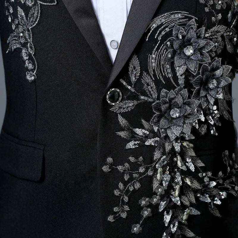 New Men Luxury Decal Suits Black / Red / Blue / White Fashion Singer Host Stage Performance Splicing Flower Blazers and Pants