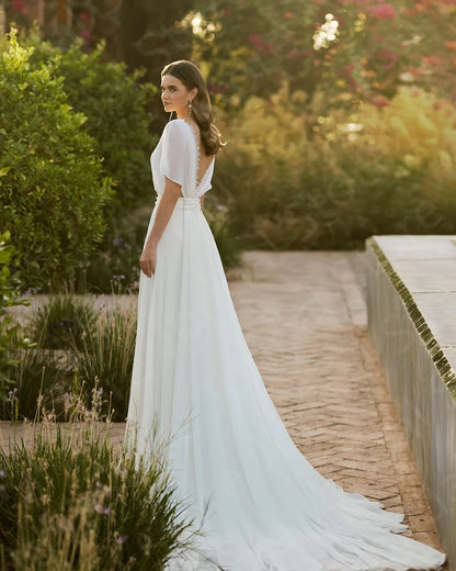 Customized Modern Summer White Wedding Dresses 2024 Bridal Gowns Back Out Bride Dress Round Neck Boho Wedding Gowns Lace Beach