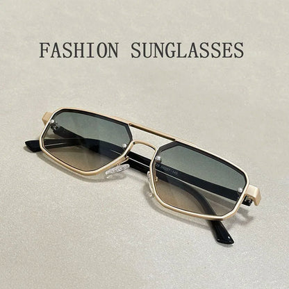 Fashion Punk Sunglasses Women Trendy Luxury Vacation Steampunk Sunglasses For Men Retro Glasses Gafas De Sol Hombre Zonnebril