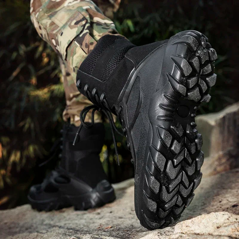 New Men Motorcycle Tactical Boots Work Army Desert Safety Climbing Hiking Shoes Anti-Slip Ultrallight Hunting Boots High Quality