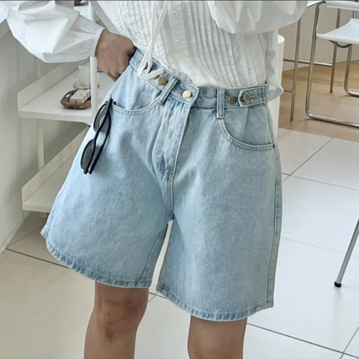 New 2024 Summer Denim Shorts For Women High Waist Sky Blue Color Wide Leg Loose Buttons Streetwear Loose Jean Shorts Women