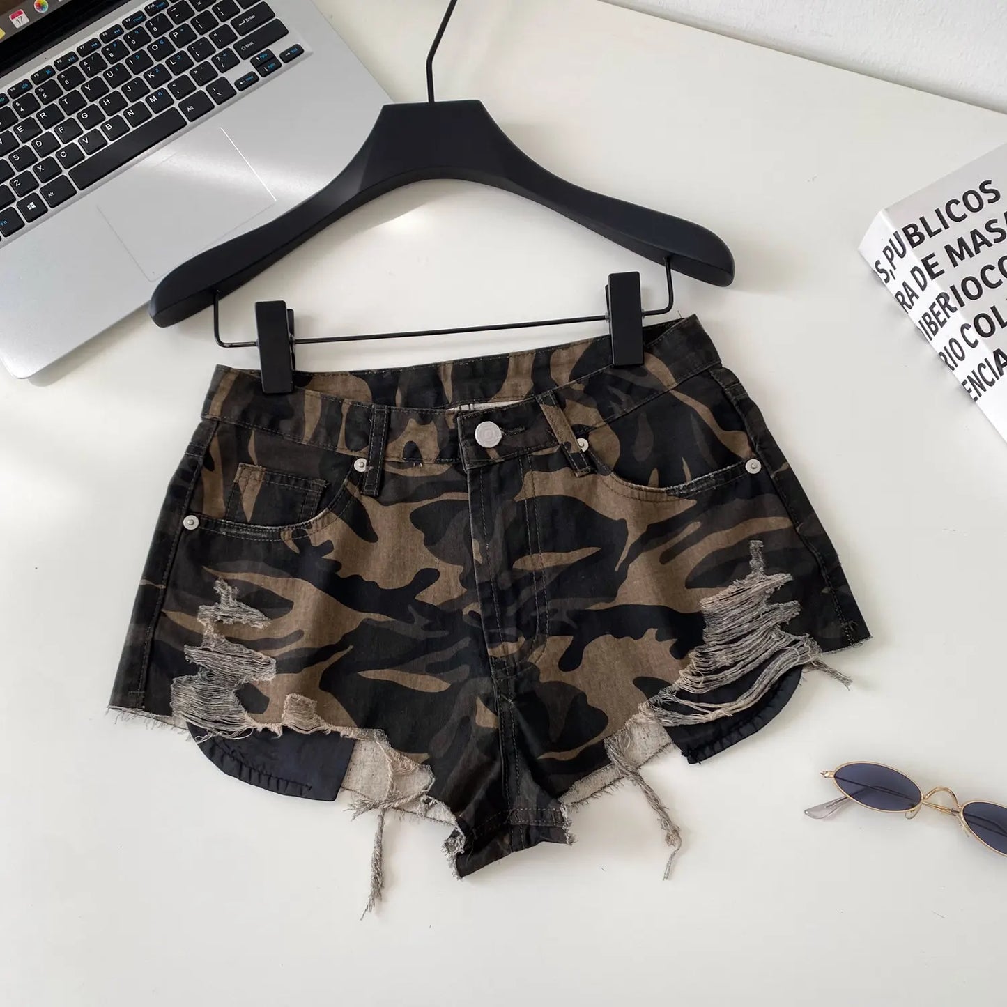 American Retro Camouflage Mini Shorts 2026 Ladies Hollow Out Slim Beach Pants Hot Girl Sexy Print Denim Shorts