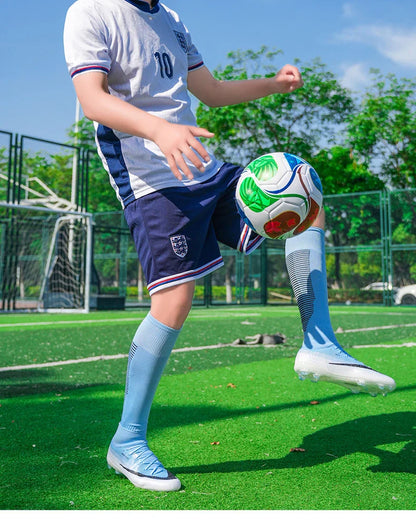 New Men Soccer Shoes Hot Sale Football Boots Women Professional TF/FG Sneakers Unisex High-quality Futsal Cleats Ultralight