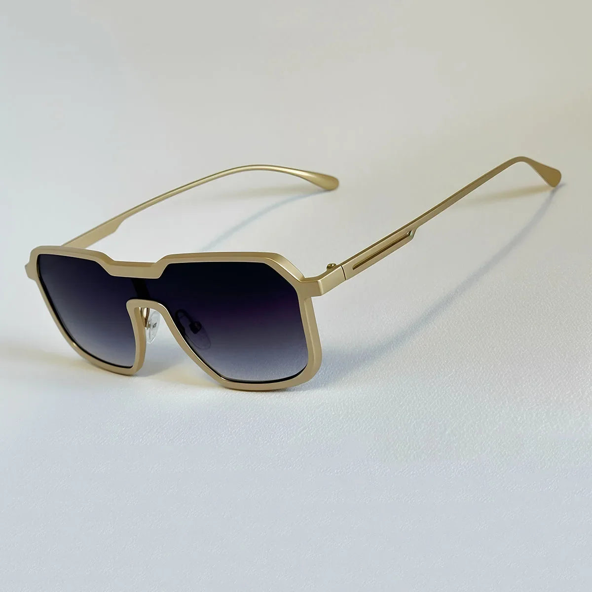 UV400 Protection Sunglass Men Luxury Steampunk Sunglasses Women Trendy One Pieces Fashion Glasses Gafas De Sol Hombre Zonnebril