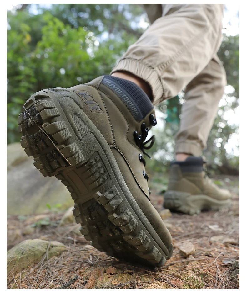 New Men's Boots Fashion Outdoor Boots Breathable Hiking Boots Autumn Shoes Sneakers Lightweight Non-slip Men Desert Ankle Boots