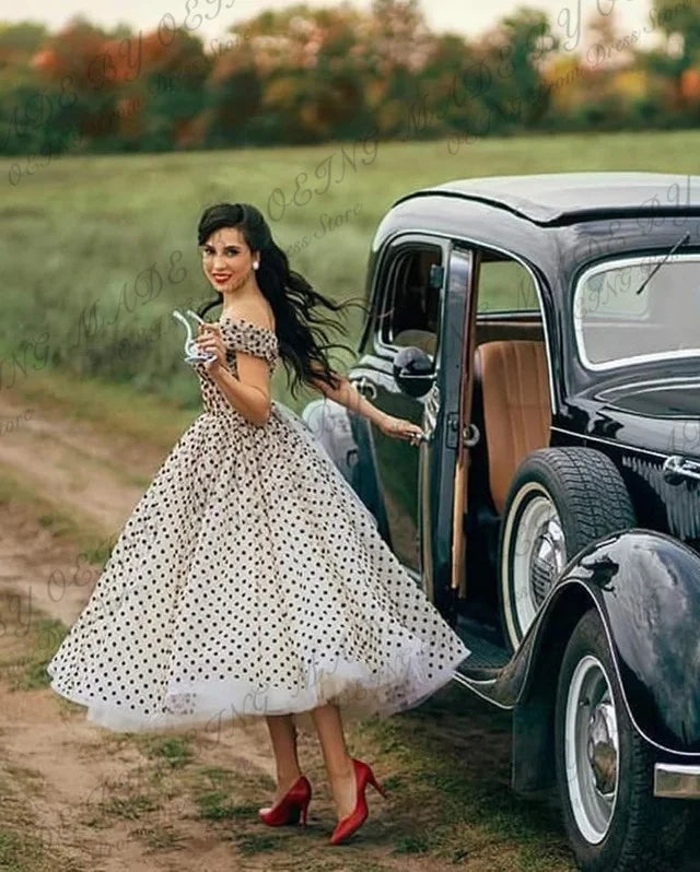 Vintage Princess Dot Tulle Prom Dresses Off the Shoulder Tea Length Short Sleeves Formal Evening Party Gowns Customized