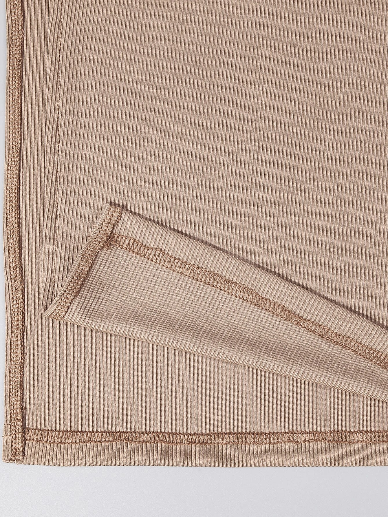 Europe and America knit simple sleeveless suspender dress in spring and summer, leaking back and sexy long skirt with neck.