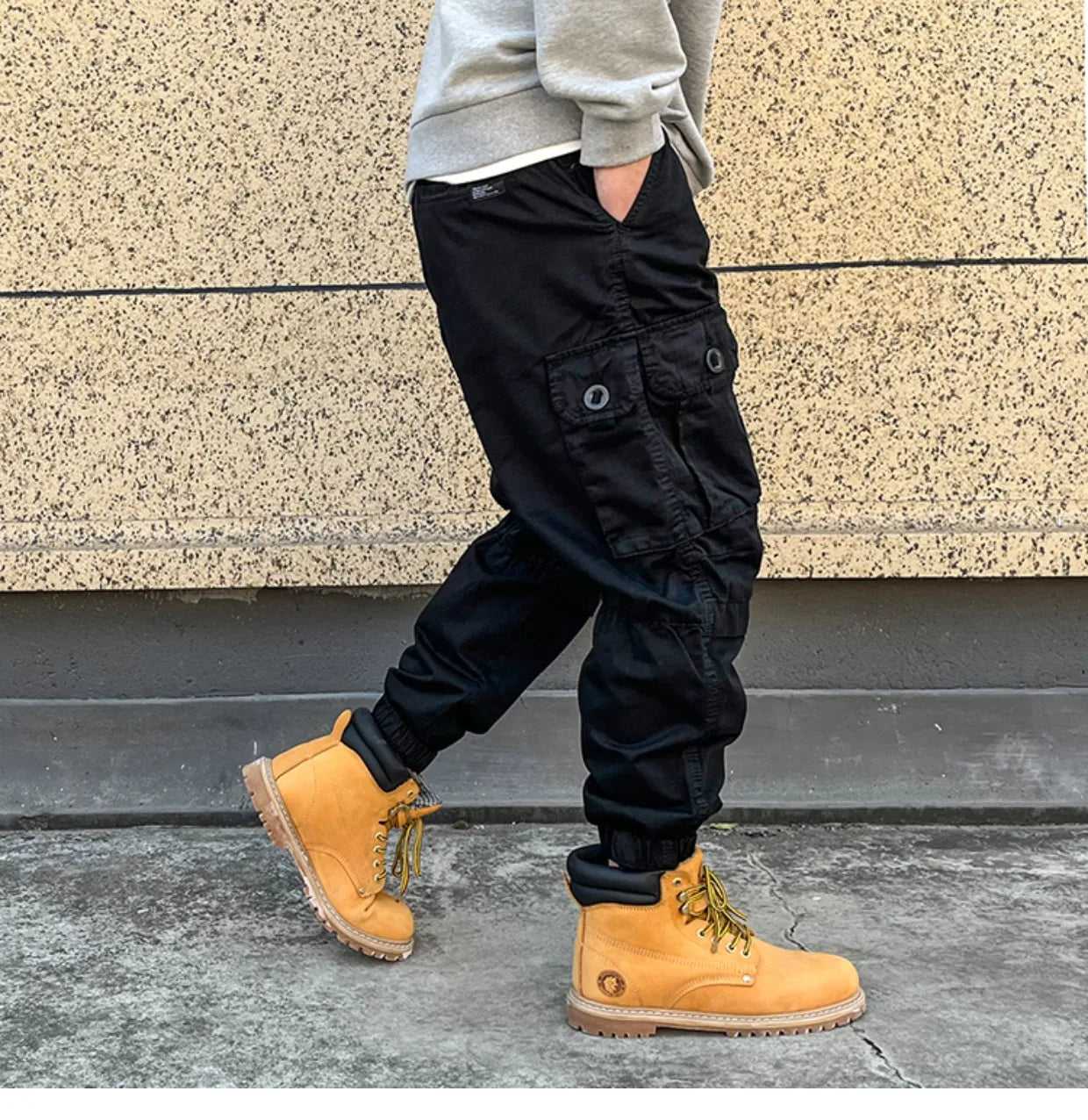 Korean Streetwear Tactical Cargo Pants Japanese Harajuku Casual Plus Size Harem Joggers Men Clothing Multi-Pocket Trousers Male
