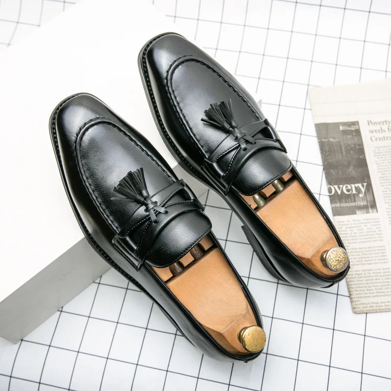 Mens Luxury Tassel Flats Leather Casual Office Designer Brogue Loafers Moccasin Wedding Oxford Footwear Dress Shoes for Men 2022