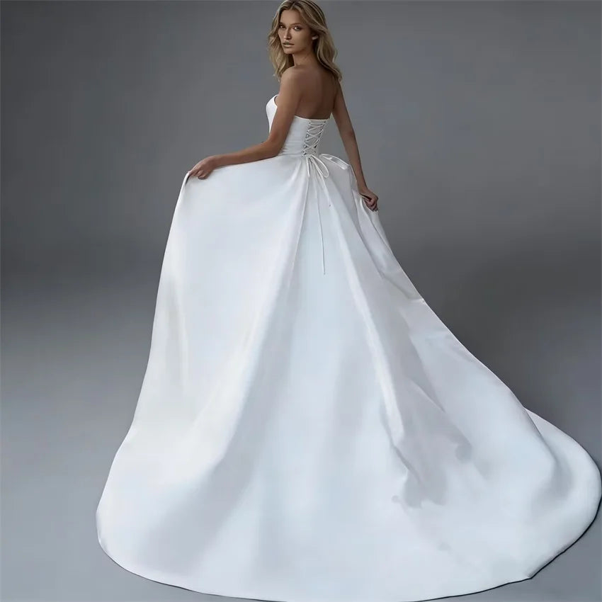 Customized Elegant Simple Satin Pleats Wedding DressesTravel Photography Bride Dress Strapless Korean Style Outward Bridal Gowns