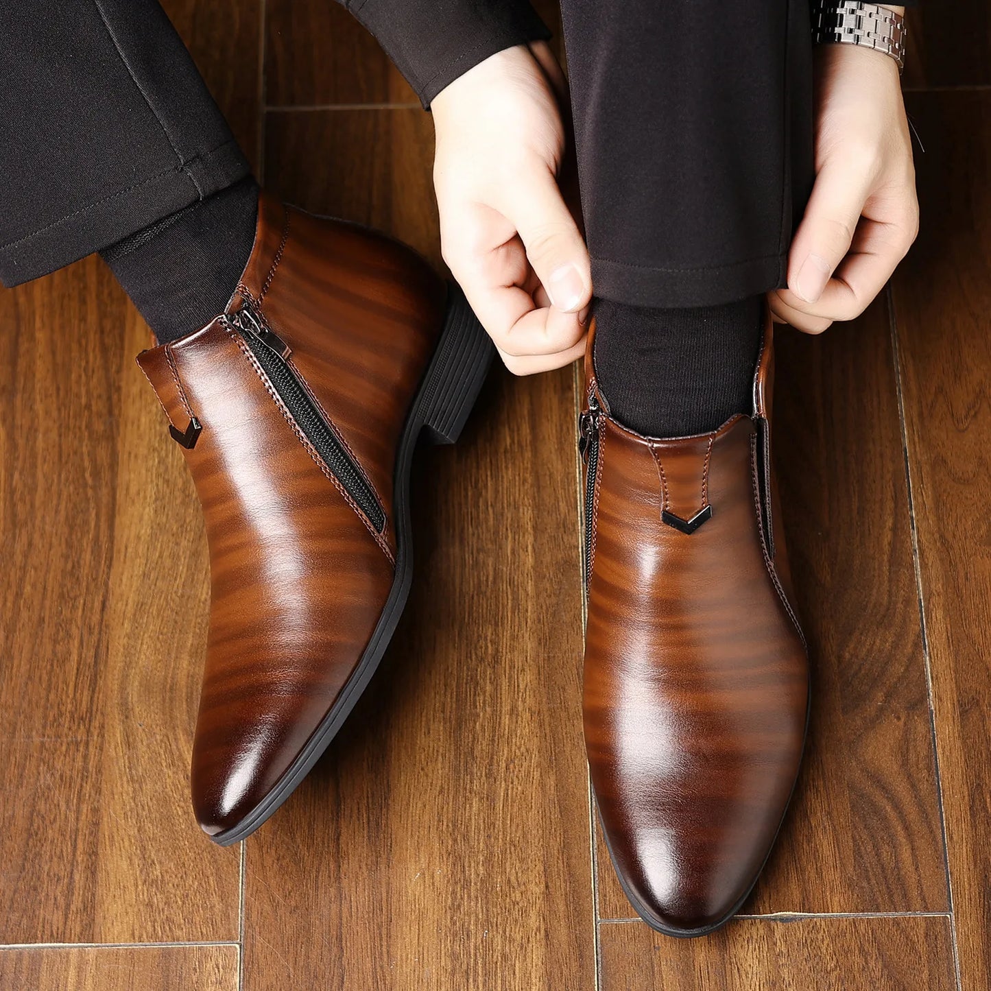 Men Handcrafted Leather Ankle Boots Side Zipper Pointed Toe Chelsea Boots Comfortable Non-slip Formal Business Casual Shoes 2026
