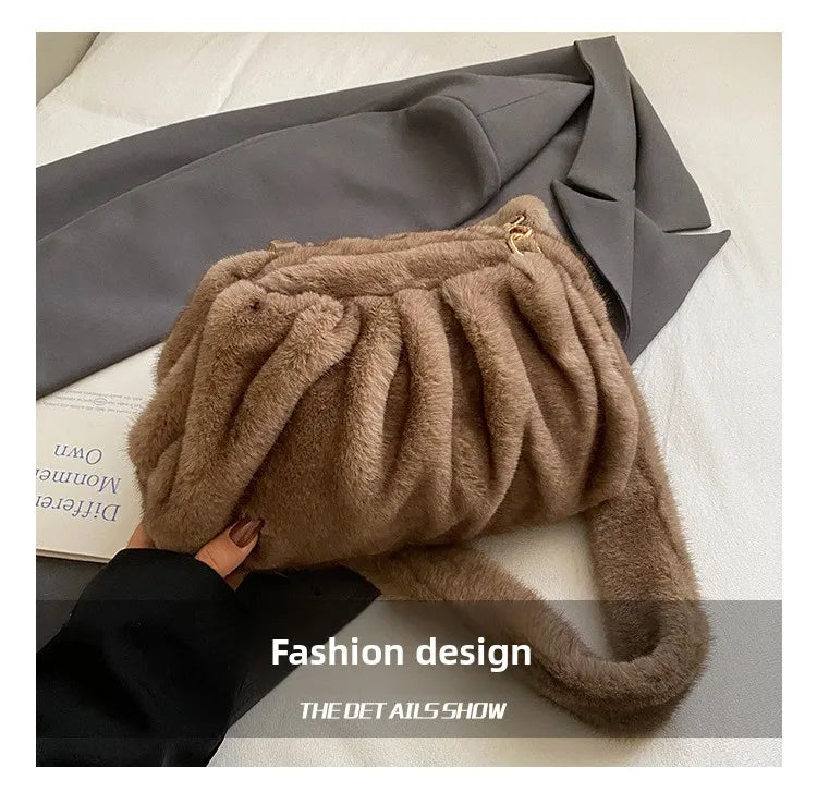 New Womens Shoulder Bag Fluffy Crossbody Bag Vintage Faux Fur Cloud Purse for Autumn Winter Commuting Simplified Storage Bags