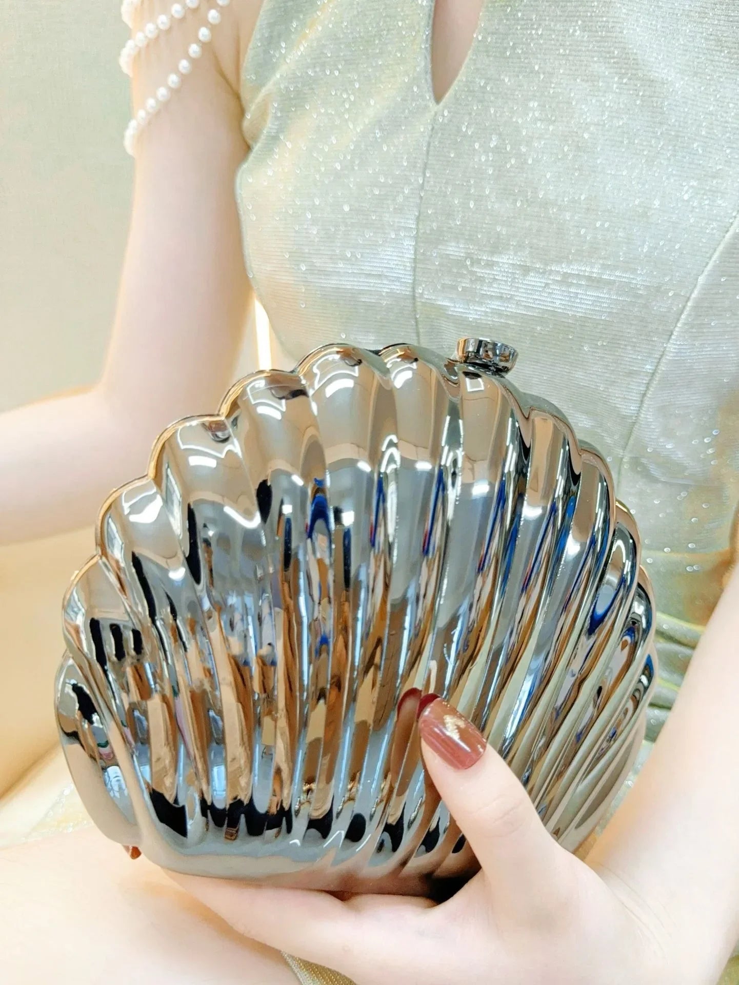 2025 Women Silver Gold Shell Bag Cute Acrylic Evening Clutch Bag With Strap For Wedding Party Small Purses Designer Handbags Ins
