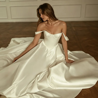 Off Shoulder Sweetheart Satin A-Line Wedding Dress Corset Bodice Chapel Train Elegant Simple Bridal Gown For Women Wedding Party