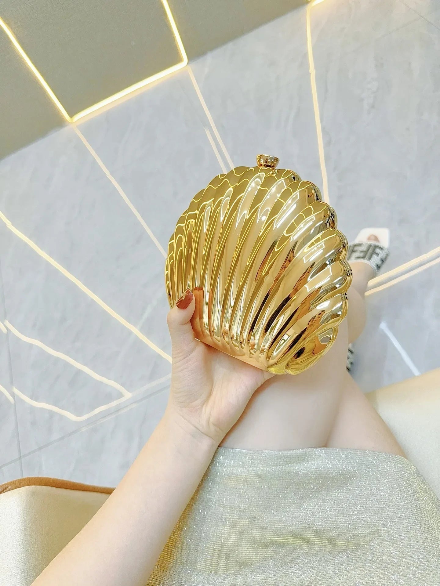 2025 Women Silver Gold Shell Bag Cute Acrylic Evening Clutch Bag With Strap For Wedding Party Small Purses Designer Handbags Ins