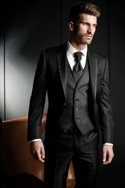 Royal Blue/Burgundy Man Suits Classic Black Lapel Wedding Suits 3 Pieces (Jacket+Pants+Vest)
