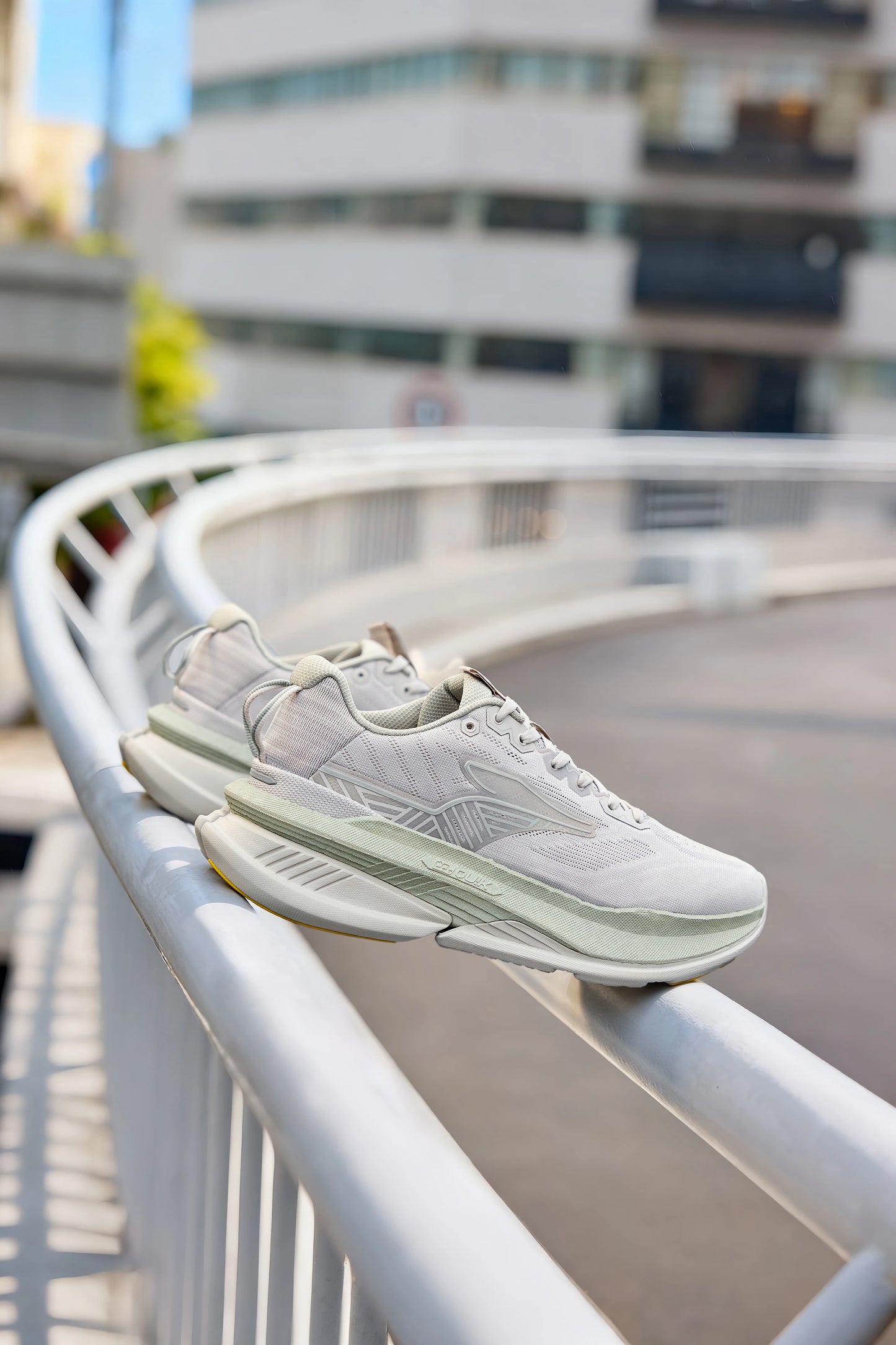 6.0 Men Running Shoes New Mesh Soft Breathable Rebound Shock-absorber Stable Versatile Male Sneaker 672612202