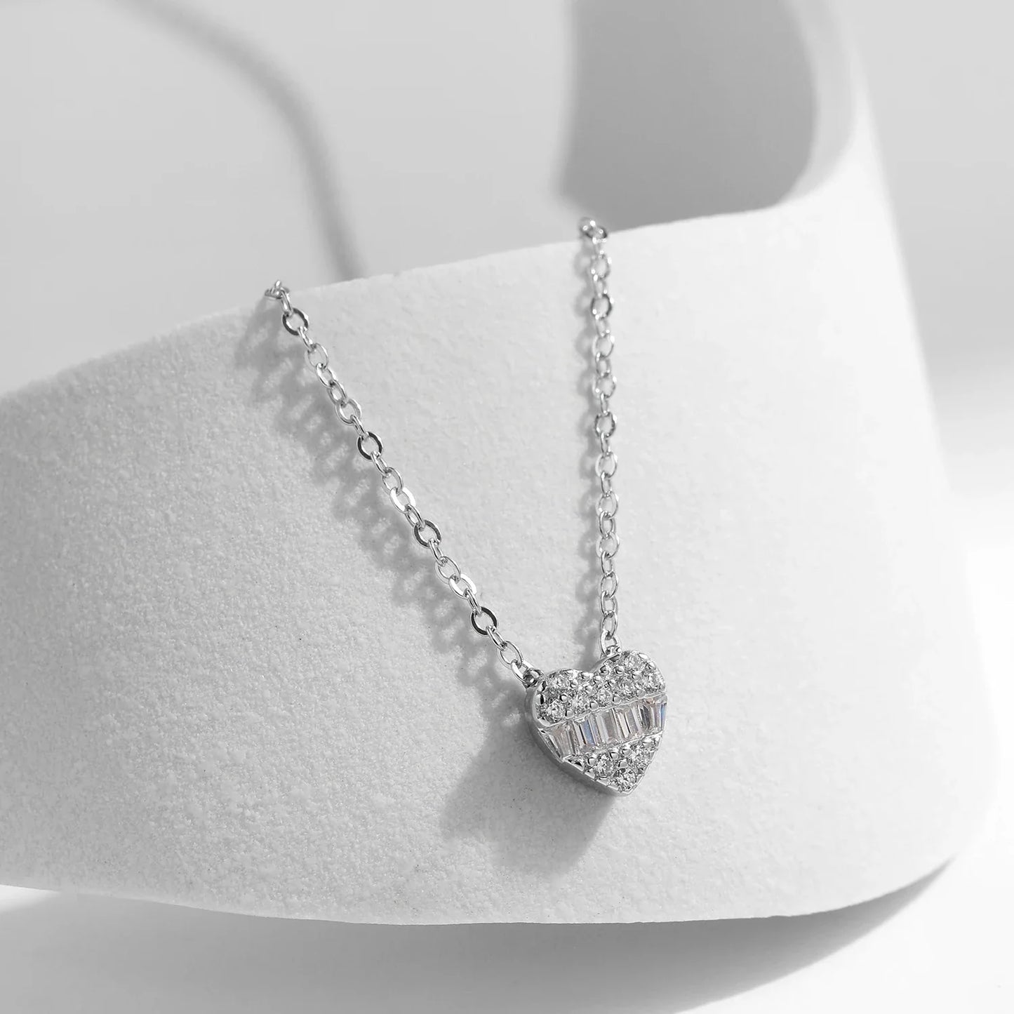 925 Sterling Silver Pave Setting Hearts Sparkling Zirconia Necklace Pendant Classic Romantic Wedding Jewelry For Women