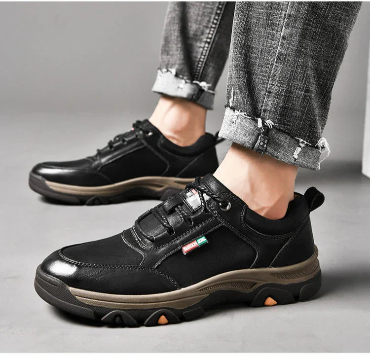 2024 Business Comfort Men's Shoes Simple versatile leather footwear Casual outdoor anti slip loafers male new comfortable flat
