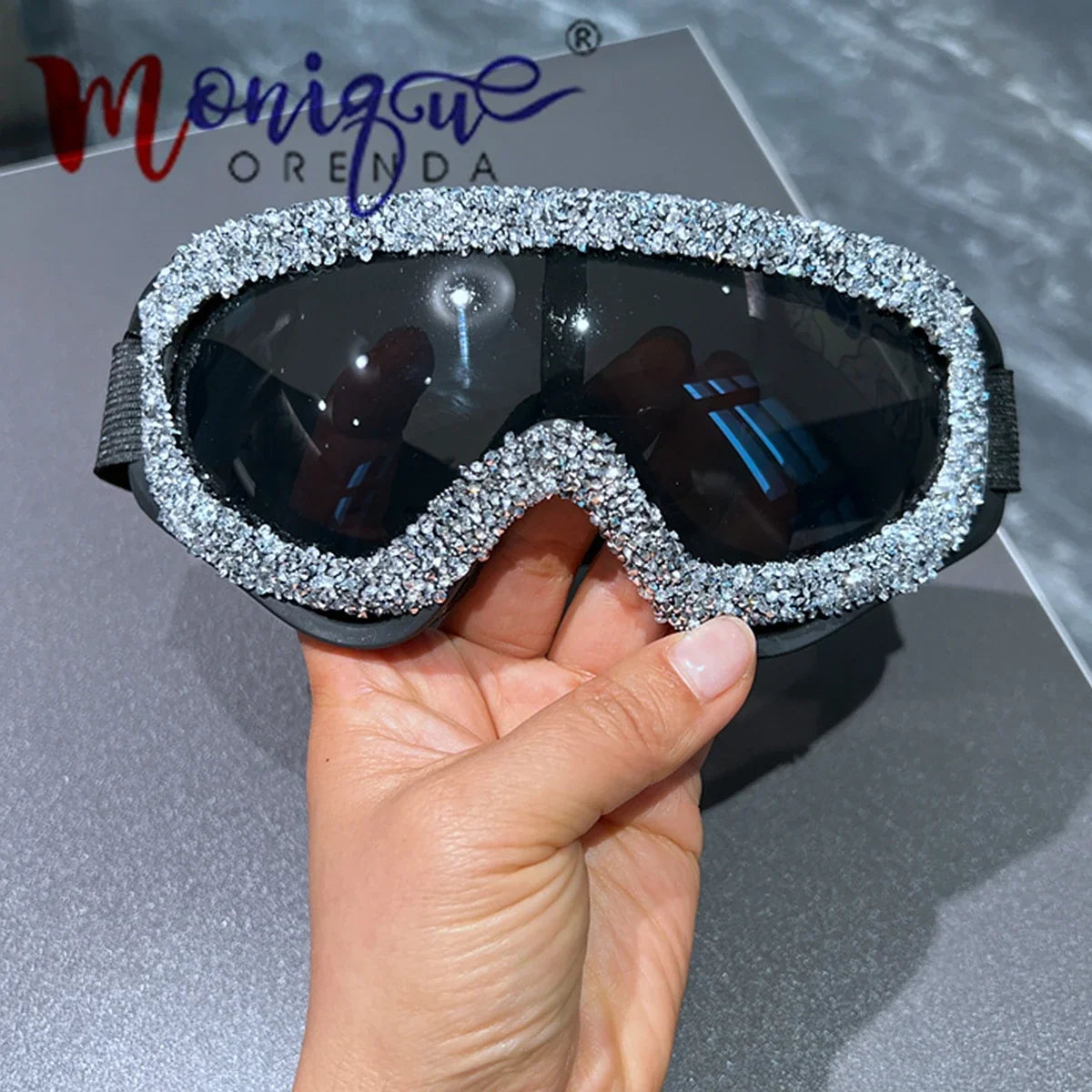 Luxury Rhinestone Ski Snowboard Goggles Mountain Skiing Eyewear Winter Sports Gogle Snow Glasses Cycling Sunglasses Mens