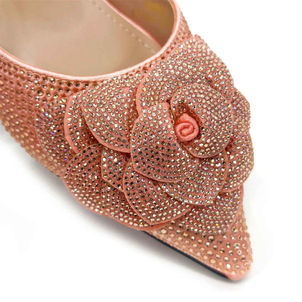 Fashion Ladies Evening Shoes And Bags Paired With Handmade Petal Wine Color Pointed Toe Mid-Heel Nigerian Women Party Shoes