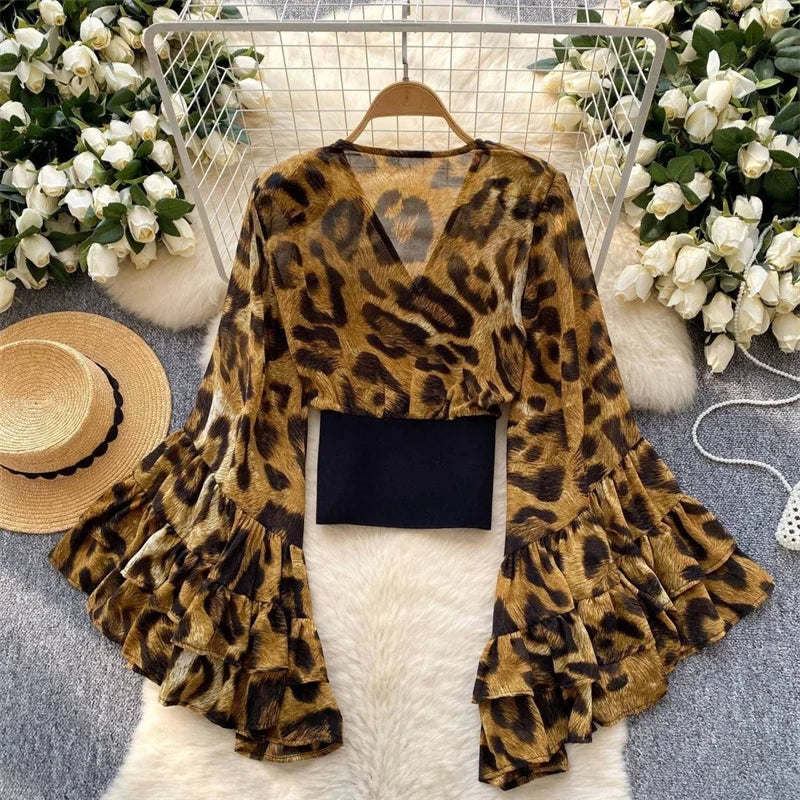 Summer Top Shirt for Women Design Sense Chiffon Polka Dot Sexy V-neck Lotus Leaf Long Sleeved Short Waist Slim Sunscreen Coat