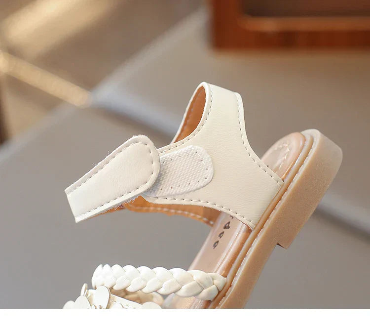 2026 High Quality Girls Sandals Flower Sweet Soft Children's Beach Shoes Kids Cute Summer Floral Sandals Princess Fashion 22-31