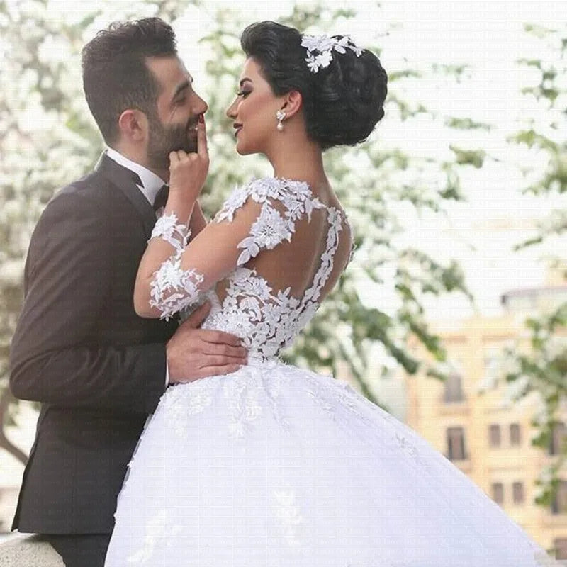 Sheer Neck Lace Appliques A Line Wedding Dresses Plus Size Wedding Gowns 2022 Dubai Middle East Bridal Gowns Saudi Arabian