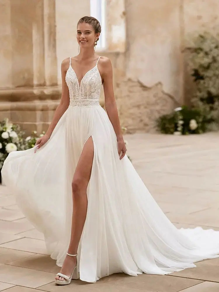Customized On Sale Classic Wedding Dresses Lace Beach Bridal Gowns Summer Boho Bride Dresses Side Slit Wedding Gowns Back Out