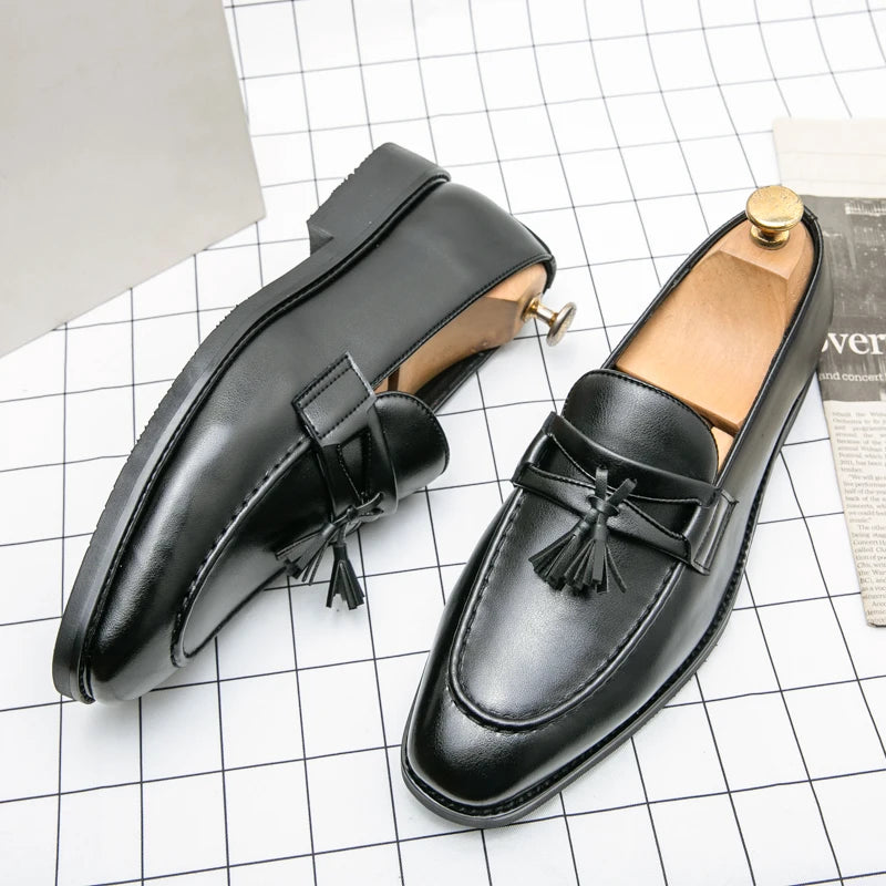 Mens Luxury Tassel Flats Leather Casual Office Designer Brogue Loafers Moccasin Wedding Oxford Footwear Dress Shoes for Men 2022