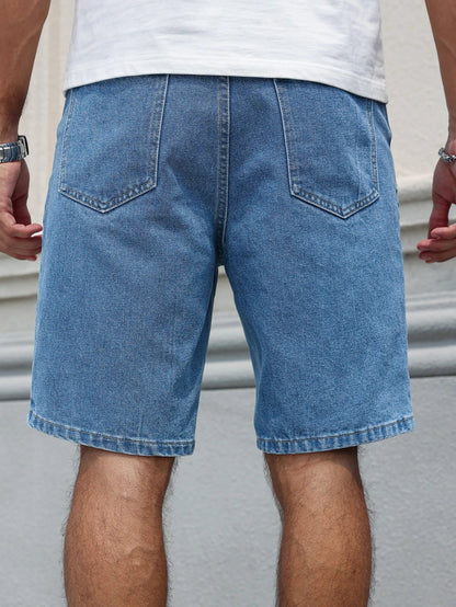 Men's Summer Denim Shorts. A Common Item in Summer. Simple in Style. Suitable for Casual Outings and Trips.