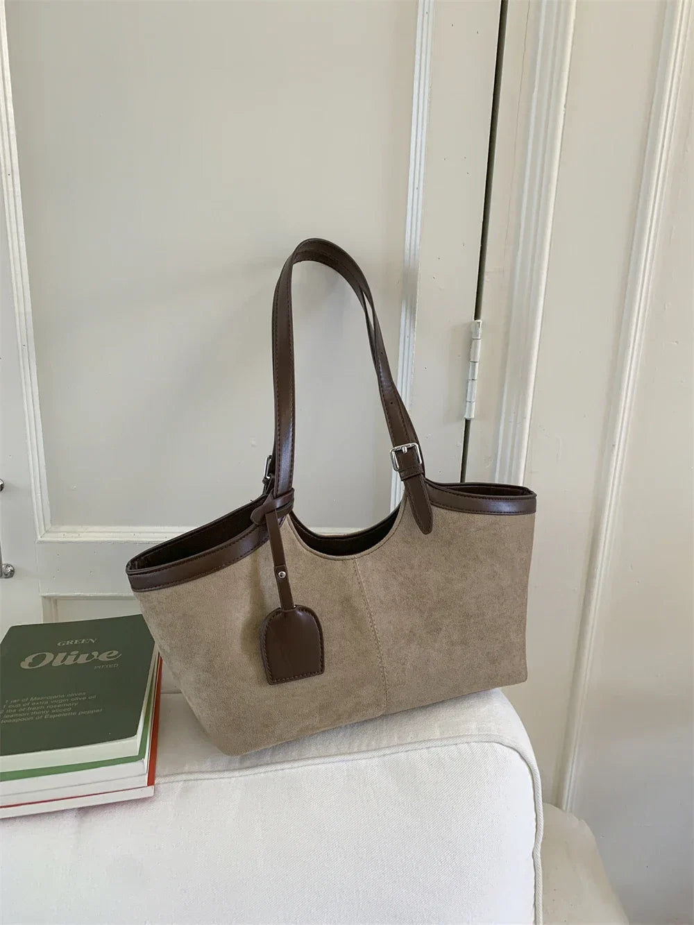 2026 Autumn Retro Suede Shoulder Bags for Women Faux Patchwork PU Underarm Armpit Bag Work Travel Casual Street Designer Handbag