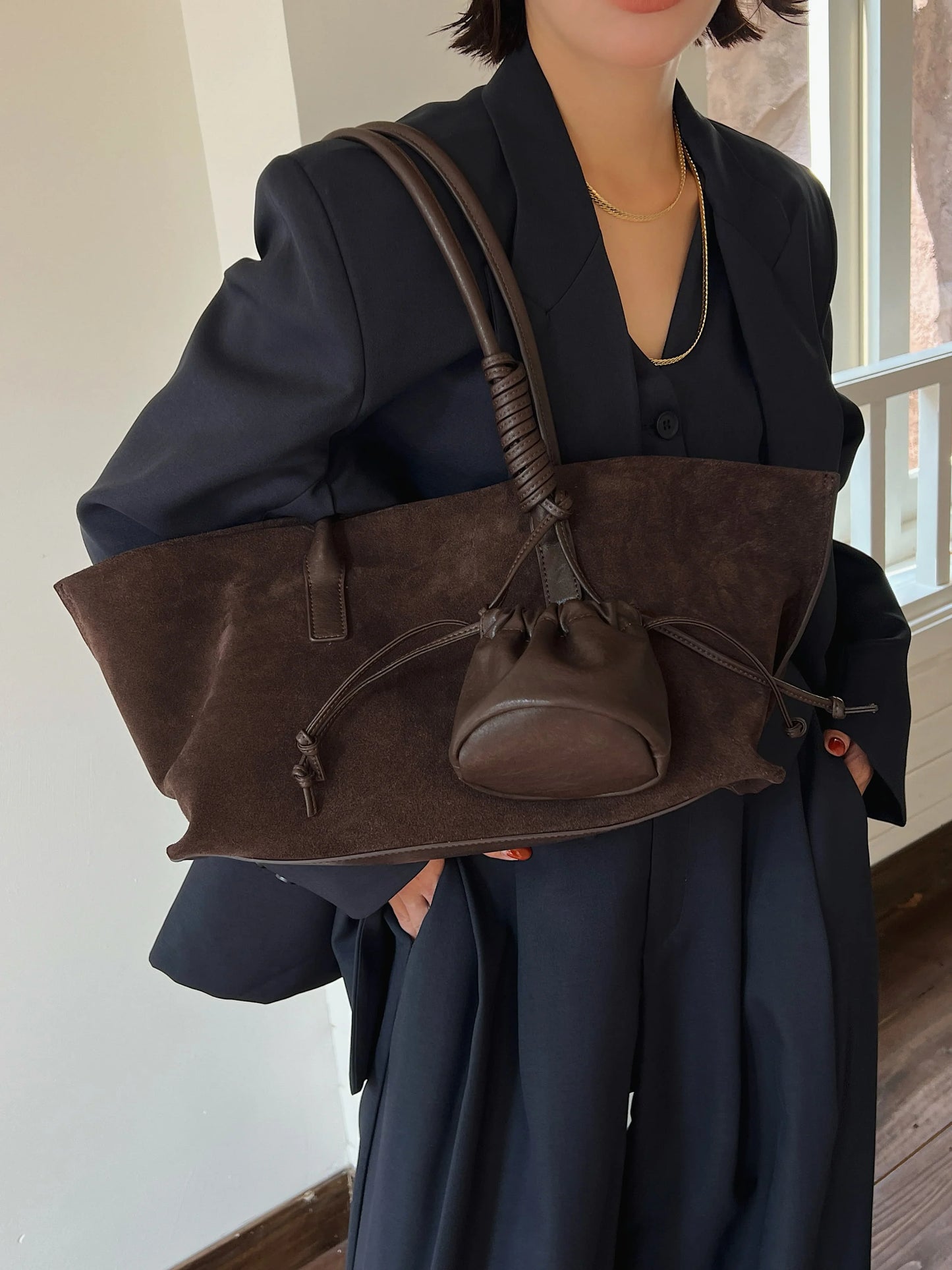 Vintage Large Capacity Suede Tote Bag Designer Trapeze Shoulder Bags for Women Luxury Genuine Leather Handbag and Purse 2026