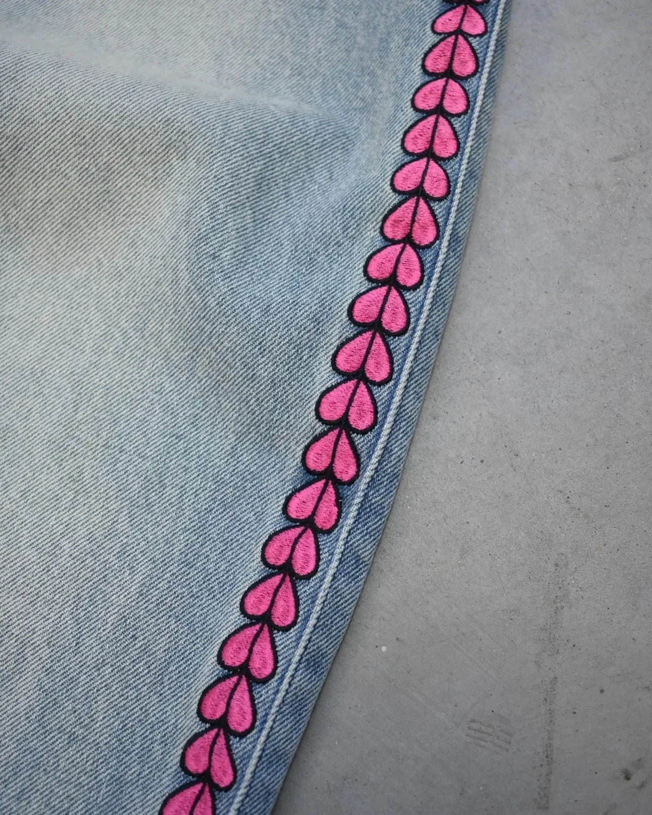 D4C JoJo  Y2K Men High Waist Baggy Jeans Women Pink Heart Side Embroidery Loose Fit Washed Denim Pants Streetwear Wide Leg Pants