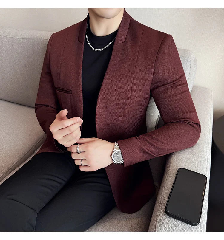 The new Chinese-style collarless suit is fashionable, handsome and versatile. It is a solid-color Korean-style fitted and fashio