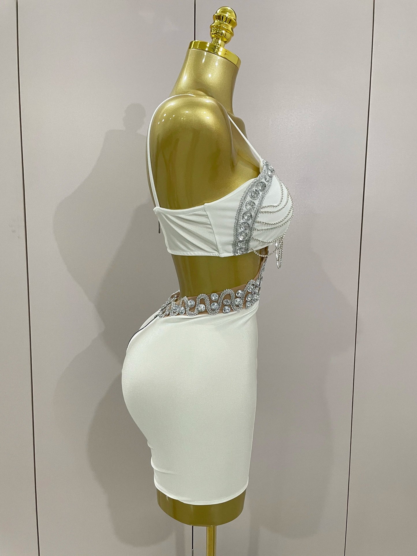 STOCK Luxury Shiny Diamond Chain White Sexy Sleeveless Bodycon Mini Dress 2025New Evening Birthday Party Nightclub Stage Costume