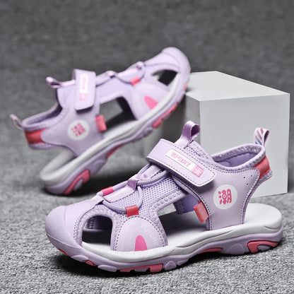 A pair of children's summer toe-covering sports sandals, wear-resistant outdoor beach shoes, size 28-39，MQ-9019