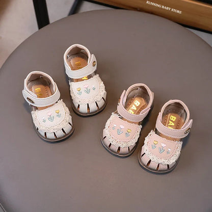 Platform Sandals Retro Children's Shoes Fashion Flroal Sandals for Baby Girl Beach Shoes Beautiful School Kids Shoe Girls H06019